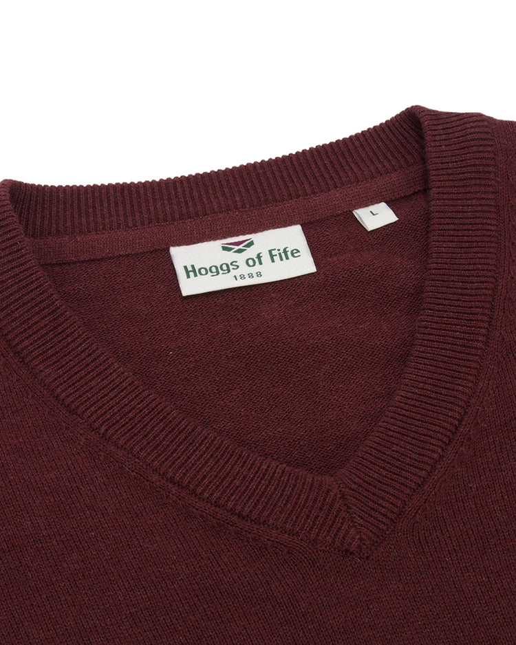 Hoggs Of Fife Stirling II V Neck Pullover.