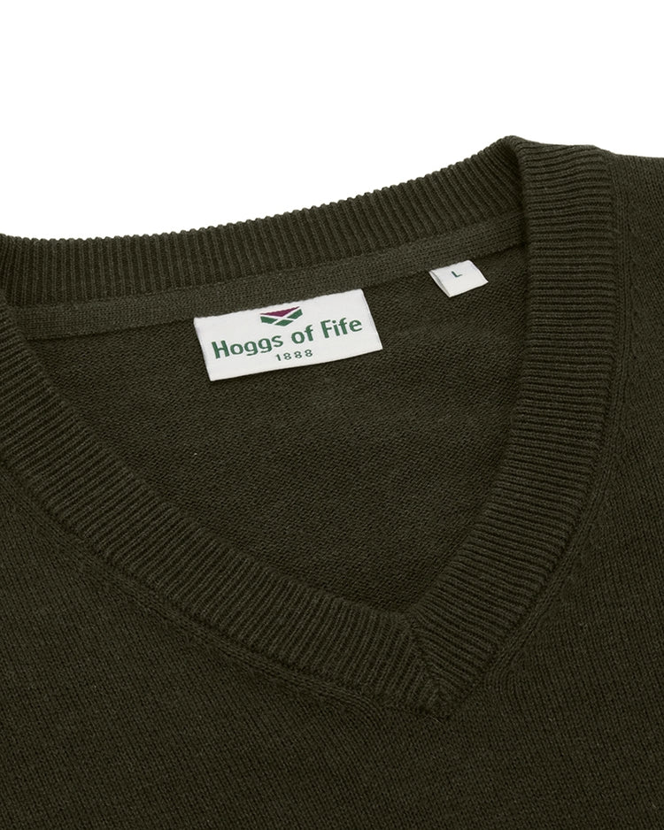Hoggs Of Fife Stirling II V Neck Pullover.
